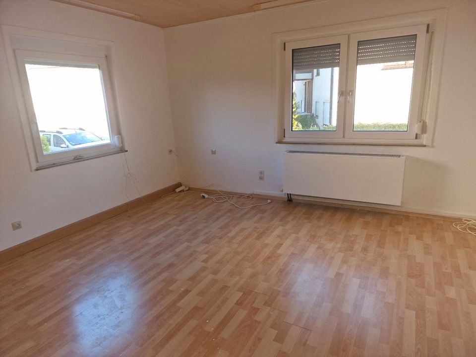 Gepflegte frisch sanierte 3 Zimmer Wohnung in Ehningen in Sindelfingen