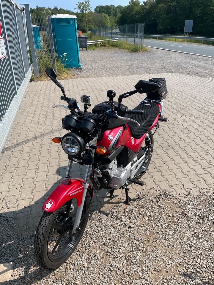 Yamaha YBR 125 nur 9000 km in Meckenheim