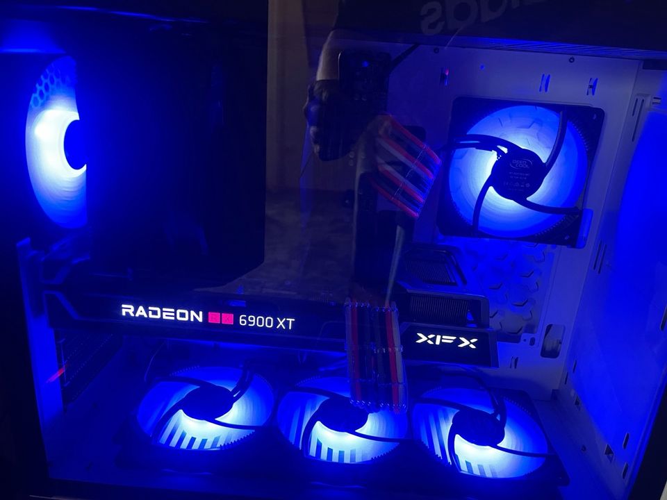 HIGH END GAMING PC MIT RADEON RX6900XT + Setup in Trossingen