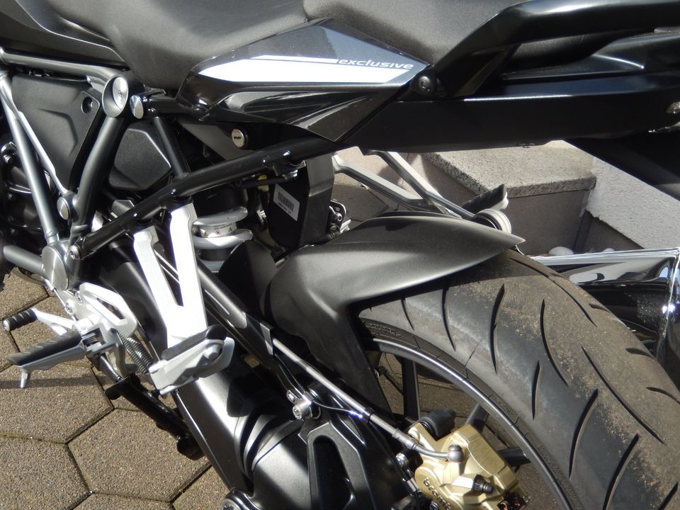 BMW  R1250R  Exclusive 3 Pakete SOS in Detmold