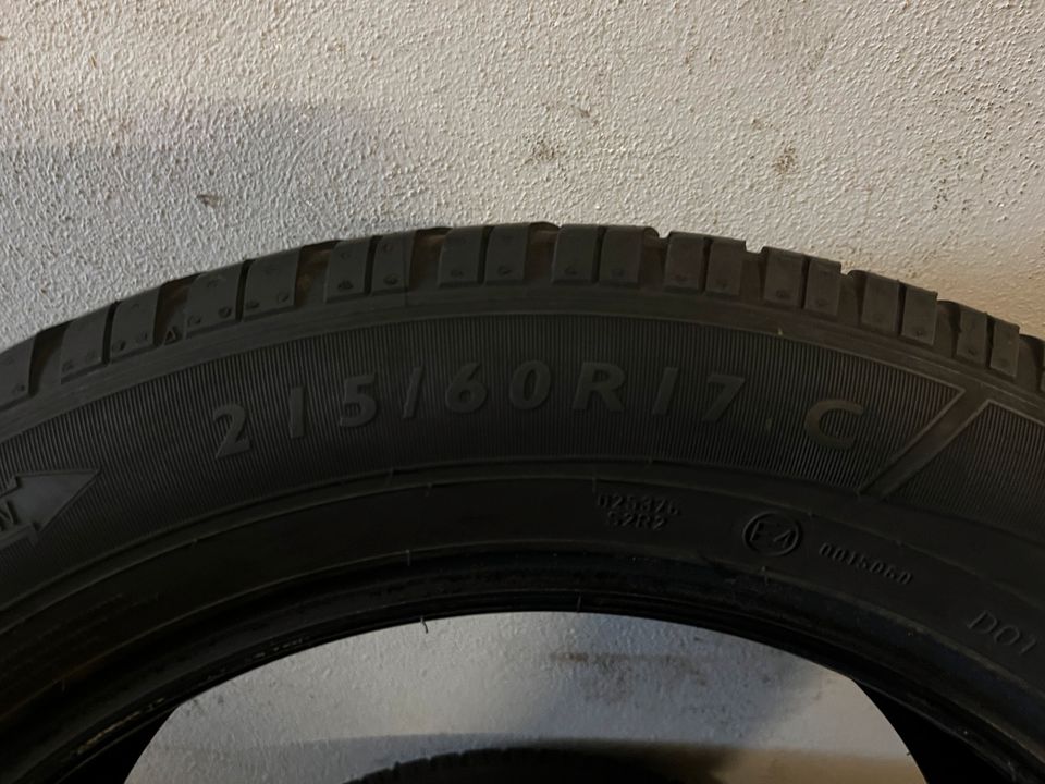 4 Winterreifen Dunlop Winter Sport 3D 215 / 60 R17 C in Weingarten