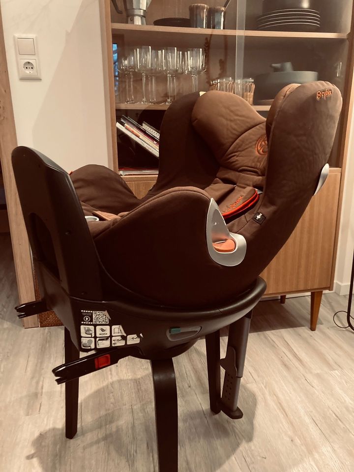 Cybex Sirona Kindersitz mit Base 0-18kg in Marktredwitz