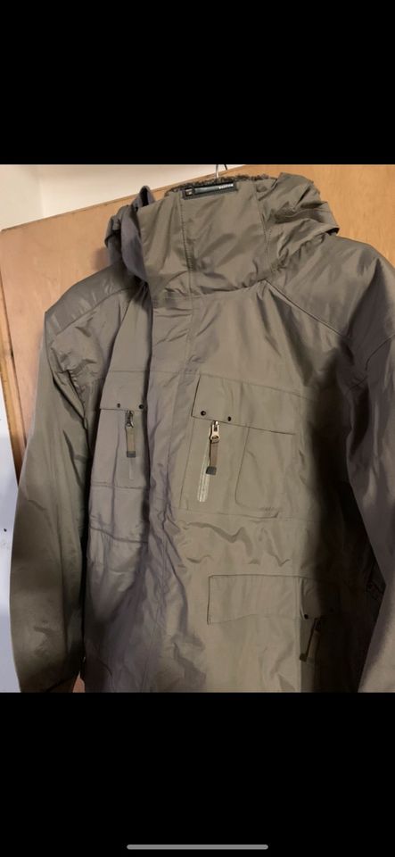 Salomon Winterjacke XL in Postbauer-Heng