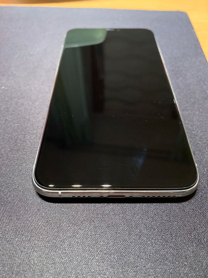 iPhone 11 Pro Max, Silver, 256GB in Framersheim