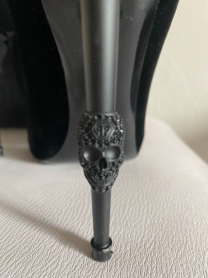 Original Philipp Plein Skull Samt High Heels Gr.38 Strass 1190,- in Düsseldorf