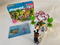 PLAYMOBIL 9230 Fotograf mit Blumenkindern Nordrhein-Westfalen - Kierspe Vorschau