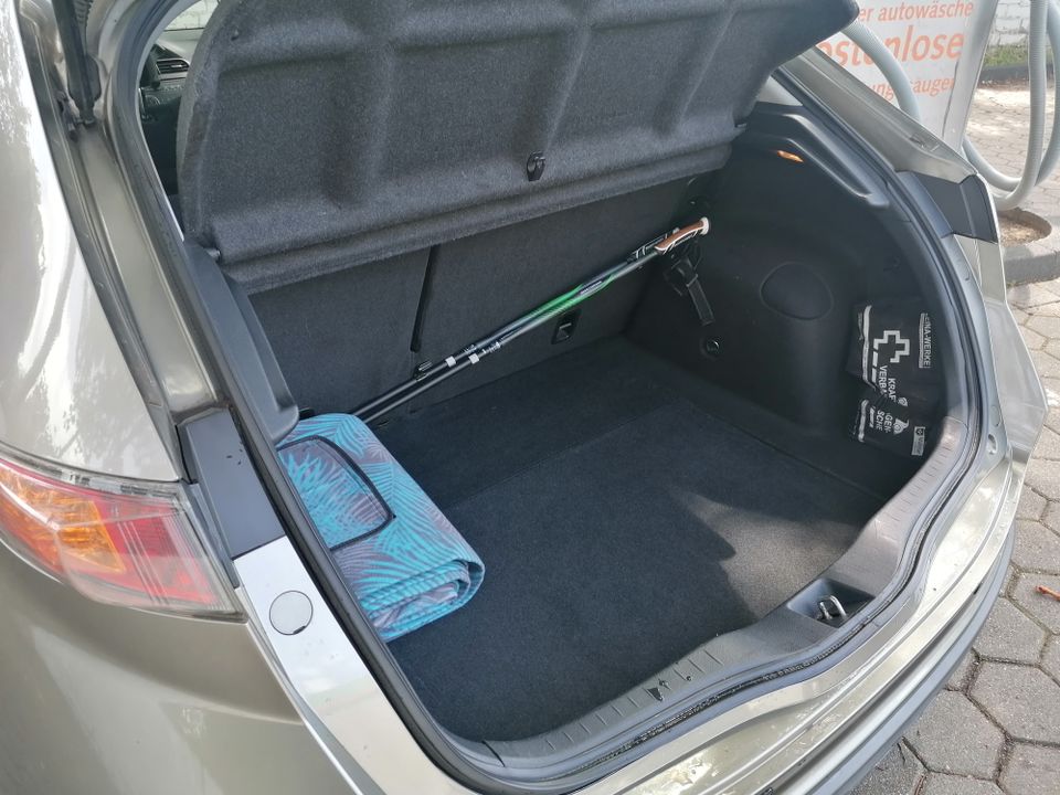 Honda Civic VIII Limousine Lim. 5-Tuerer I-Schift Klima - TOP in Hilden