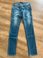 Levi’s Jeans Demi Curve Skinny NEU mit Etikett Gr. 28/34 Niedersachsen - Lohne (Oldenburg) Vorschau