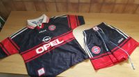 Original FC Bayern München 97-99 Trikot Gr. 152 und Hose Gr. 140 Hessen - Gladenbach Vorschau