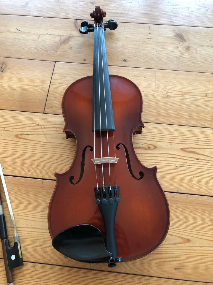 1/2 Geige aus Bubenreuth mit deutschem Bogen in Fröndenberg (Ruhr)