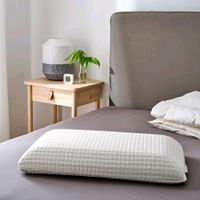 IKEA Mjölkklocka ergonomisches Kopfkissen Memory Foam 31x71x13 cm Hessen - Wiesbaden Vorschau