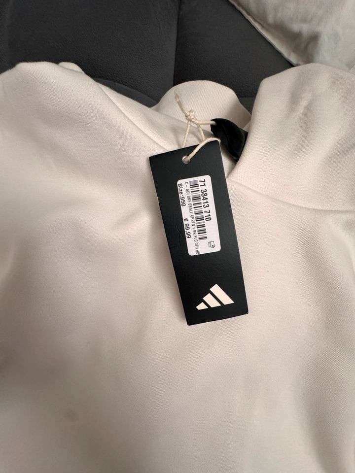 Adidas Hoodie Neu mit Etikett in Gelsenkirchen