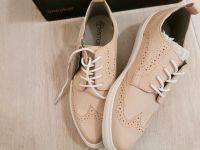 Sneaker, Leder look, broque Muster, absolut neu Nordrhein-Westfalen - Menden Vorschau