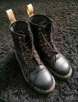 Dr. Martens vegan schwarz Größe 37 Festivalschuhe Hessen - Wiesbaden Vorschau