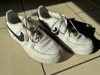 Nike AIR Gr. 6 oder EU 39 weiß mit blauem Logo Nordrhein-Westfalen - Meerbusch Vorschau