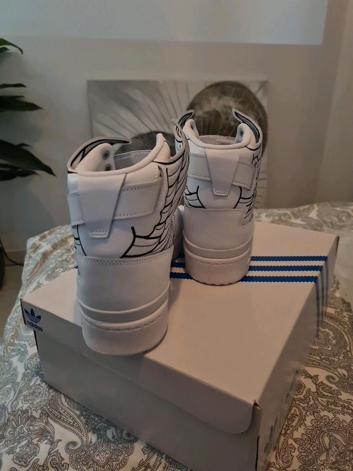 Adidas Wings 4.0 x Jeremy Scott Cloud White 2022 | EU 45 1/3 in Stuttgart