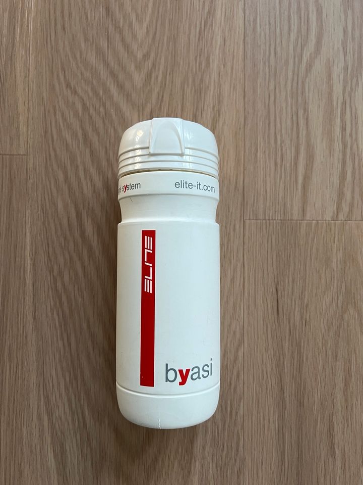 Elite Byasi 550 ml Transportflasche, Weiß, Top Zustand! in Zirndorf