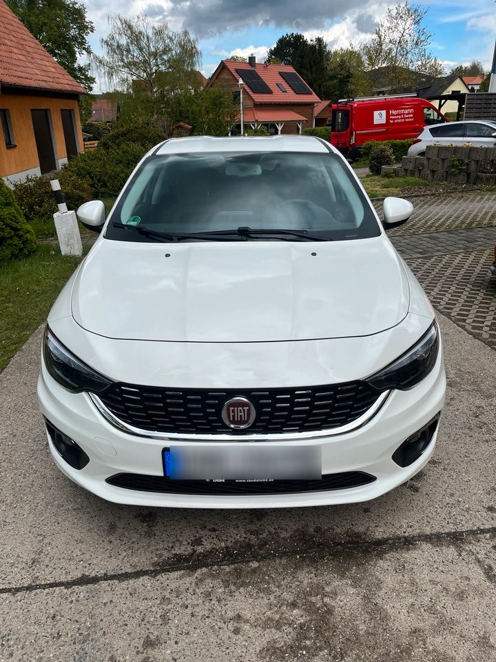 Fiat Tipo 1.4 Jet Lounge SITZHEIZUNG BLUETOOTH TEMPOMAT in Pirna