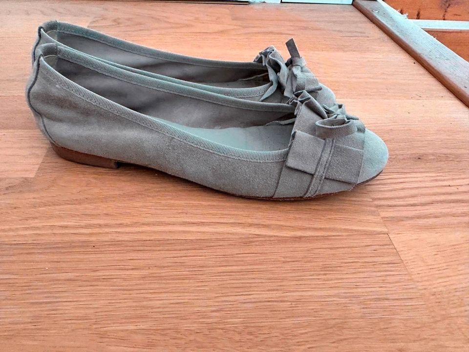 Pisati Ballerinas Schuhe Wildleder grau 39 in Neuss