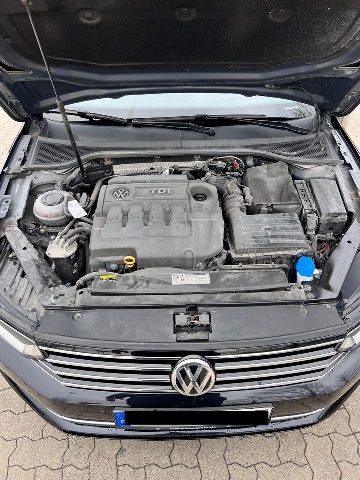 Volkswagen VW Passat Variant 2.0 TDI Comfortline Scheckheft TÜV in Hannover