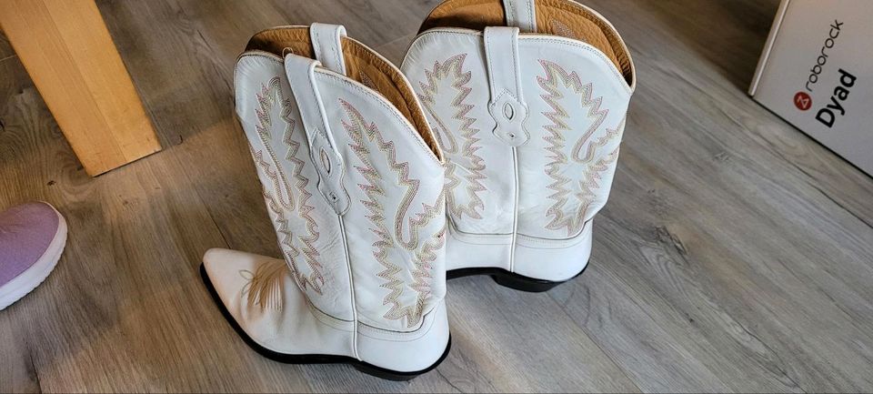 Weisse Cowboy Stiefel  39  wie neu echt Leder in Berlin