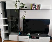 Wohnwand (TV Tisch, Glasvitrine+LED, Wandboard) Nürnberg (Mittelfr) - Südstadt Vorschau