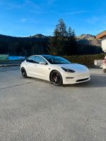 Tesla Model 3 Winter Komplett Räder Alutec Monstr 19 Zoll 235/40 Bayern - Bad Reichenhall Vorschau