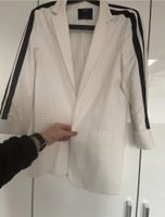 Bershka Blazer weiß Jacket streifen sportlich 3/4 arm tailliert Nordrhein-Westfalen - Stolberg (Rhld) Vorschau