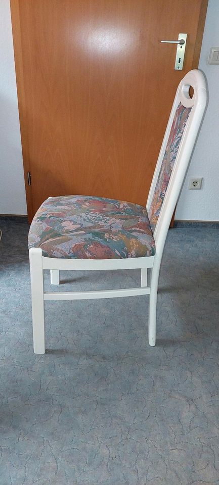 ESSZIMMER TISCH +4 STÜHLE in Remchingen