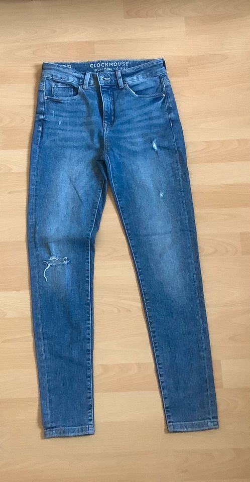 Jeans Damen Größe 36 + 38 in Brauneberg