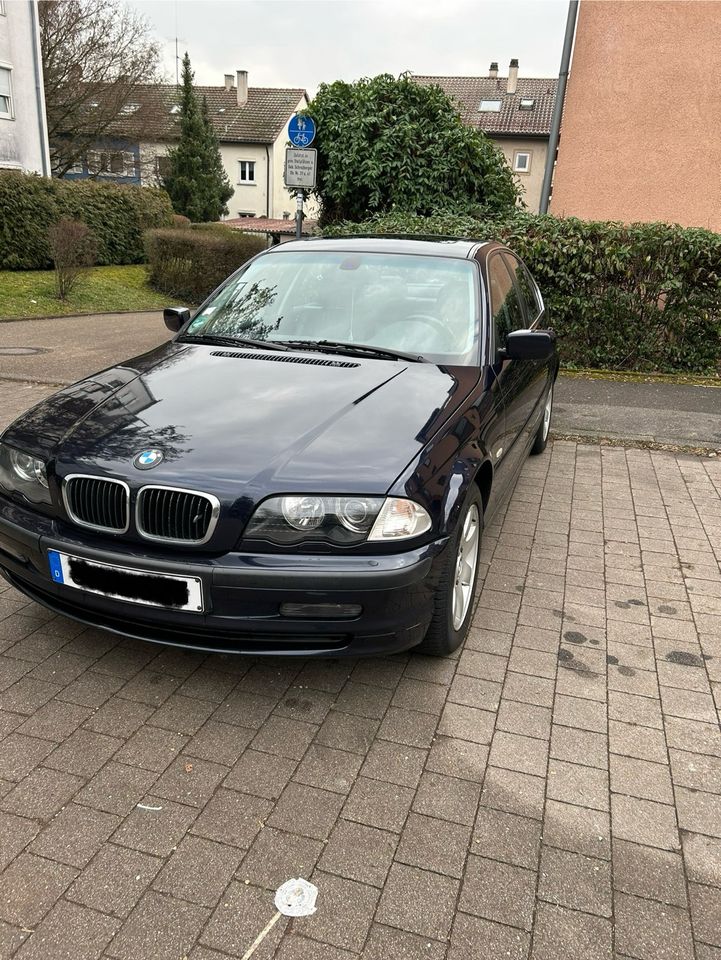 BMW 323i Limousine in Stuttgart