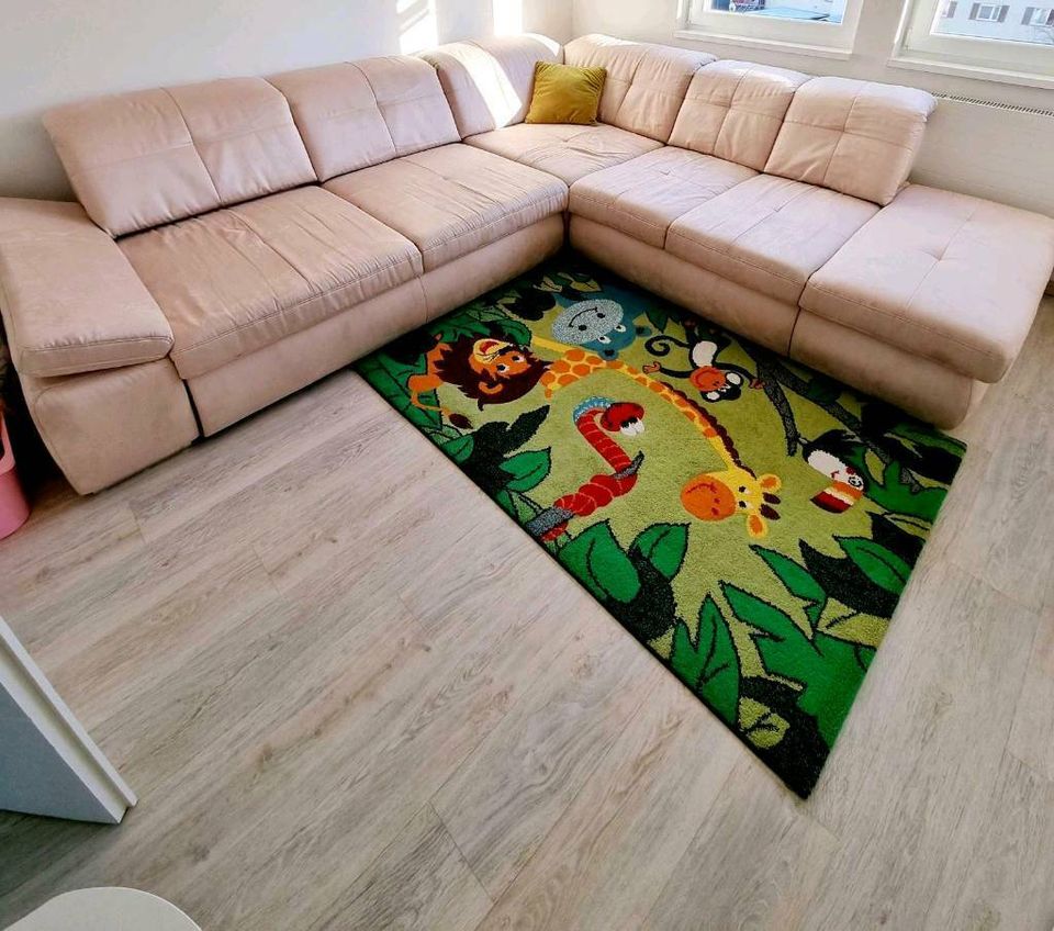 Wohnzimmer Sofa mit bettfunktion BEIGE❗️❗️ in Nürnberg (Mittelfr)