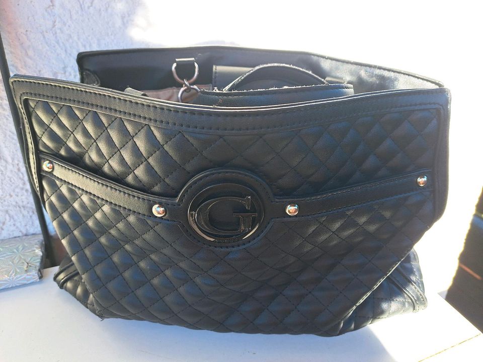 Handtasche von Guess in Grassau