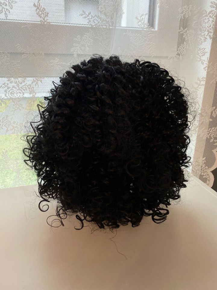 Afro Hochwertige Perücke Kunsthaar Cosplay Wig Schwarz Gelockt in Essen