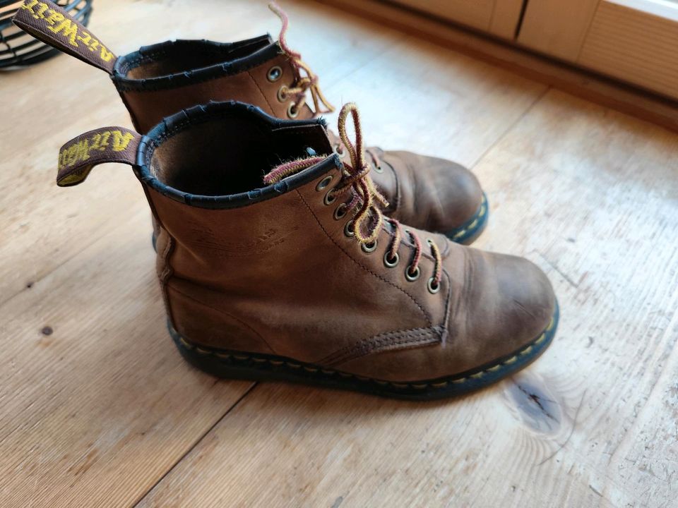 Dr. Martens braun Gr. 39 in Vogt