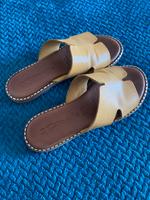 Tamaris Sandalen weiche Lederpantoletten Gr 38/39 wie neu Bochum - Bochum-Süd Vorschau