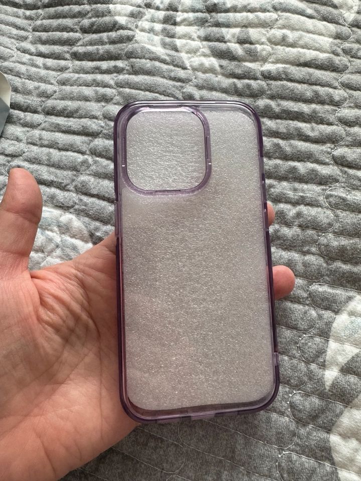 stoßfeste Silikonhülle für iPhone 15 pro  /Neu in Hanau