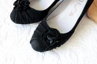 Toll verspielte UNISA Pumps Blume 37 Wildleder NP.119,- Hessen - Weilburg Vorschau