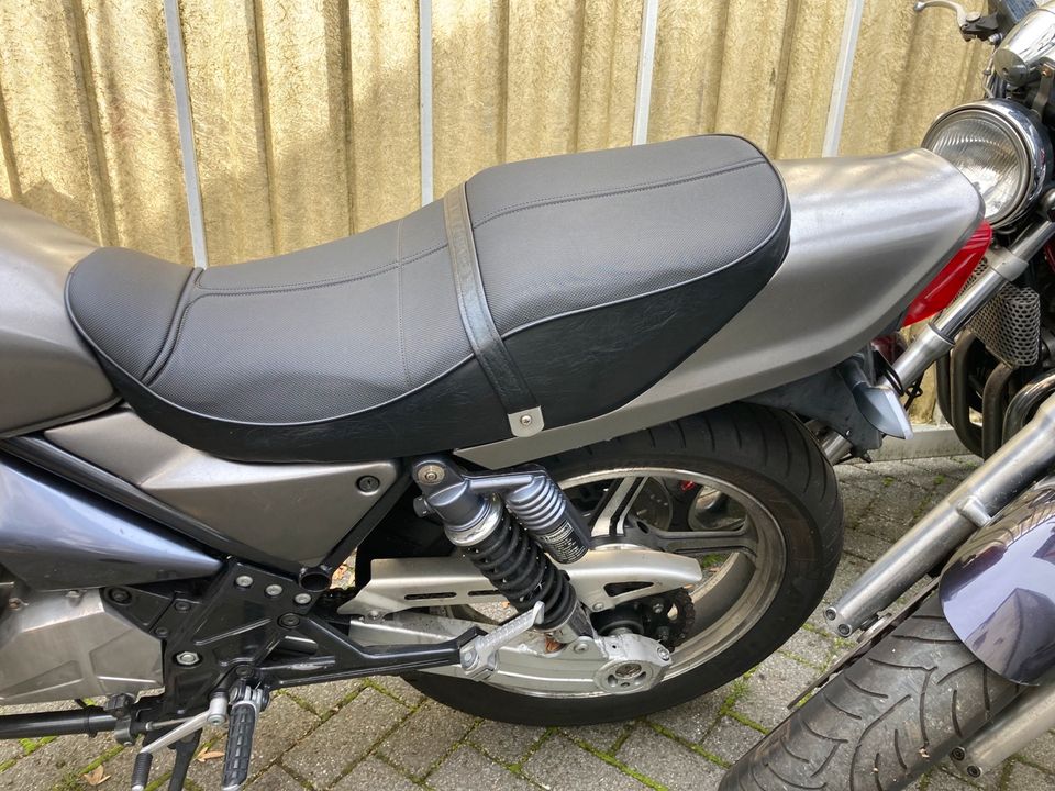 Kawasaki Zephyr 550 aus 5-1992 GEDROSSELT auf 20 KW  läuft+fährt in Bochum