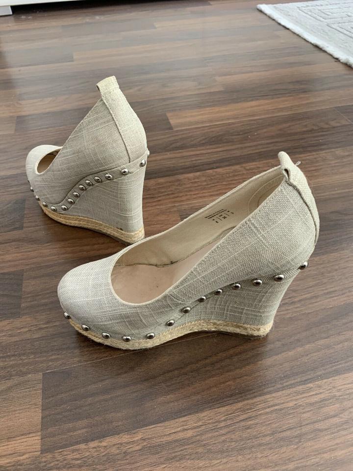 Aldo Italy Nieten Plateau Pumps Schuhe Beige Gr.36 wNeu in Herzogenrath