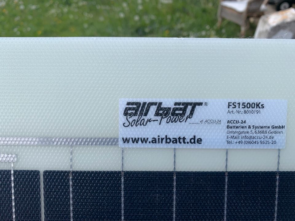 Airbat / accu 24 Solarpanel mit Ladegerät in Murnau am Staffelsee