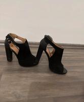 Schwarze Absatzschuhe/Pumps Größe 37 Nordrhein-Westfalen - Gelsenkirchen Vorschau
