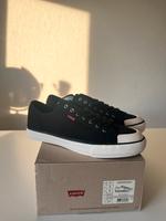 Levis Sneaker schwarz Größe 42 Neu! Schleswig-Holstein - Elmshorn Vorschau