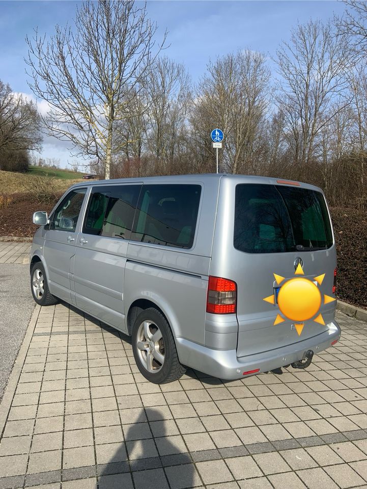 VW T5 Multivan Higline WoMo in Altdorf