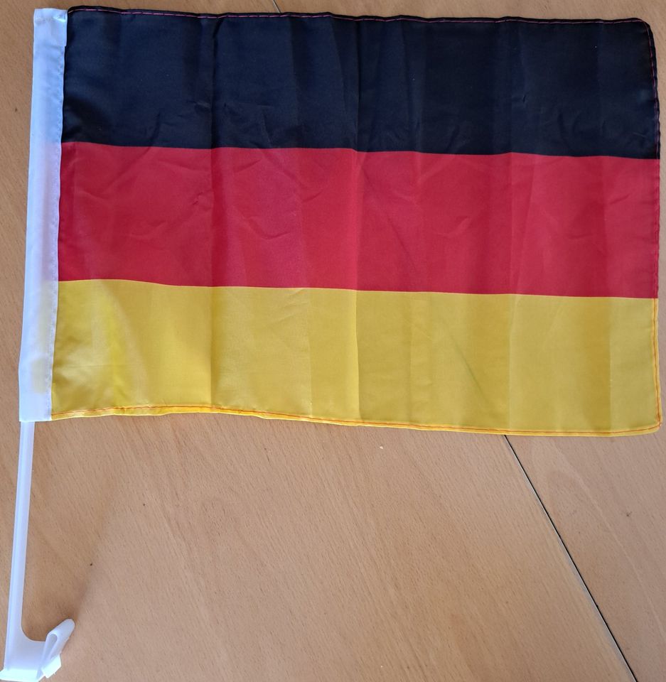 Auto Deutschland-Fahne in Kerpen