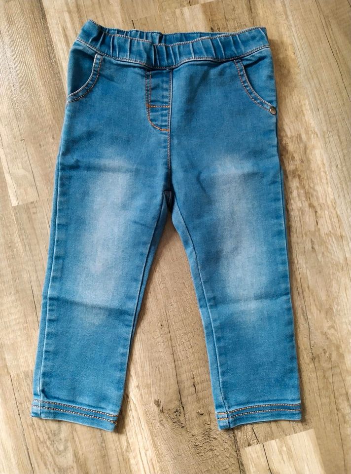 unisex Topomini Jeans mit Gummibund Gr. 86 in top Zustand in Wiesbaden