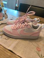Nike Sneaker 37,5 fast neu Sachsen - Königswalde Vorschau