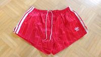 80er Jahre *adidas* Damen Short mit Nadelstreifen Sport Nordrhein-Westfalen - Höxter Vorschau