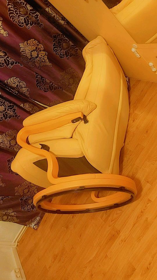 Sessel mit drei Funktionen in Halle
