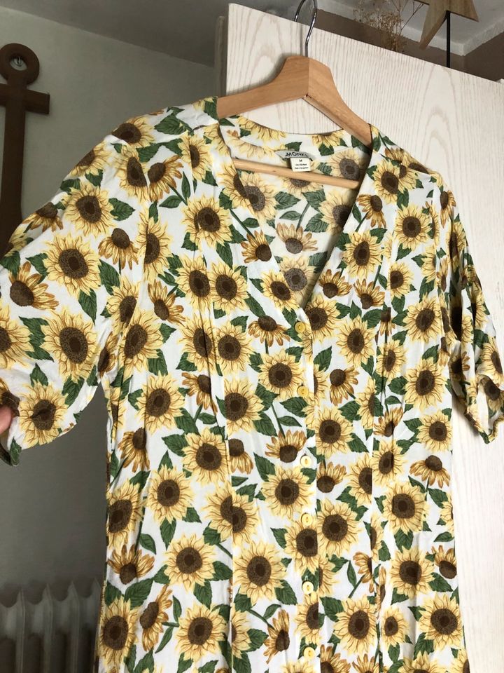 Monki Kleid M Sommer Sonnenblume in Hamburg